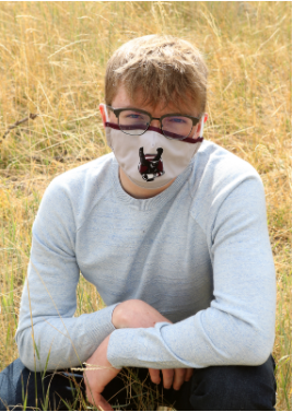 Photo Courtesy of Jenny Murphy.
Alex Hayes, Silver Creek HS Senior, wearing mask for his senior pictures