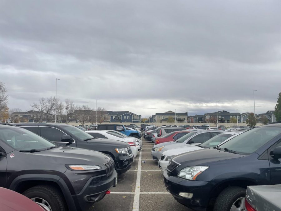 Unevenly+parked+cars+in+the+SCHS+parking+lot+indicate+the+presence+of+newbie+drivers.+Officer+Ryan+Douglas%2C+Silver+Creek%E2%80%99s+SRO%2C+noticed+the+poor+parking+in+the+lot+and+has+seen+the+parking+page+himself.+Officer+Douglas+says%2C+%E2%80%9CIf+you+get+down+to+the+edge+of+the+parking+lot+and+look+down+the+line+where+all+the+cars+should+be+lined+up+to%2C+they+are+all+over+the+place%E2%80%9D.