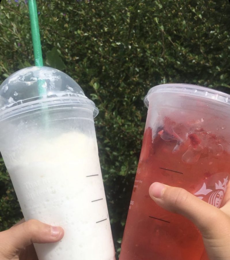 A Strawberry Açaí Refresher and the Vanilla Bean Frappachino from Starbucks are ready to be drank.
