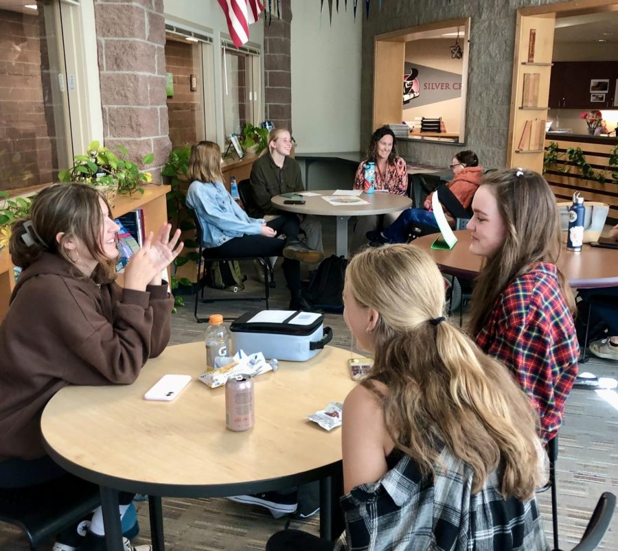 Students+of+Silver+Creek+High+School+attend+a+Sources+of+Strength+lunch+meeting+where+they+talk+about+how+to+be+a+mental+health+resource+for+all+students.+From+left%2C+Elia+Shaughnessy%2C+Abby+Frea%2C+Ella+Grabham%2C+Whitney+Mires%2C+Averi+Adair%2C+Rafi+Kopelan%2C+Addison+Brents.