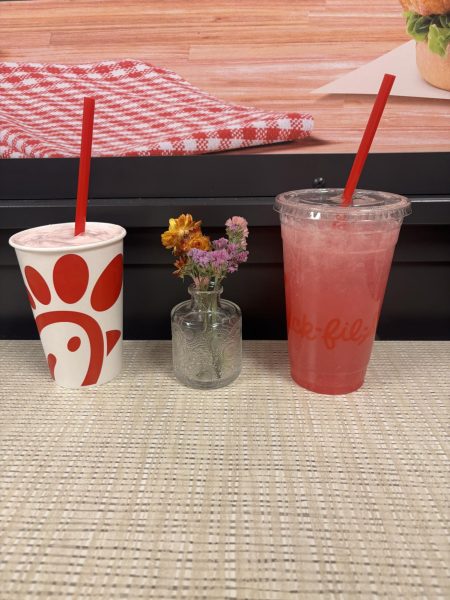 (left to right) Chick-fil-A’s Pineapple Dragonfruit Frosted lemonade and Pineapple Dragonfruit original lemonade 